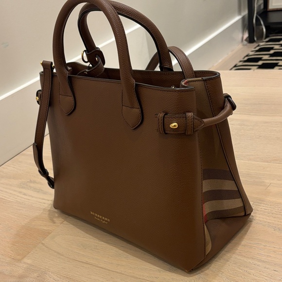 Burberry Handbags - Burberry Tan Leather bag